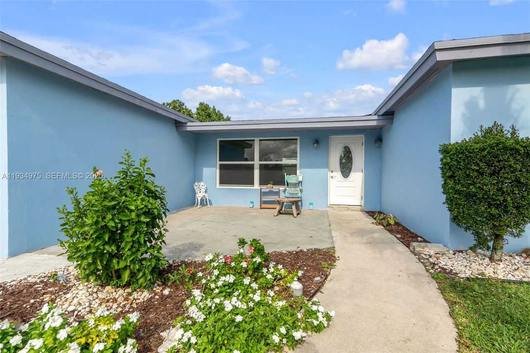 待售: $499,900 (3 贝兹, 2 浴室, 1748 平方英尺)