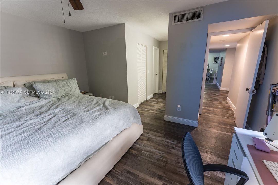 出租: $2,700 (3 贝兹, 2 浴室, 1152 平方英尺)