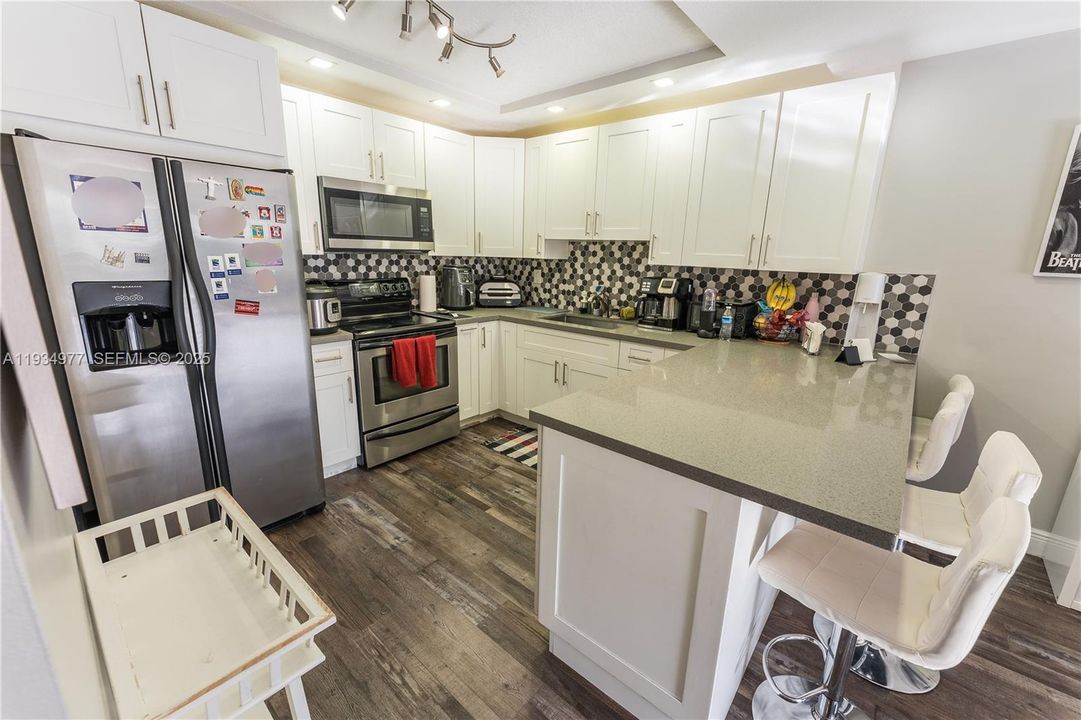 出租: $2,700 (3 贝兹, 2 浴室, 1152 平方英尺)