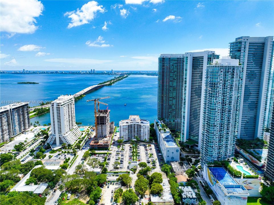 For Sale: $399,000 (1 beds, 1 baths, 822 Square Feet)