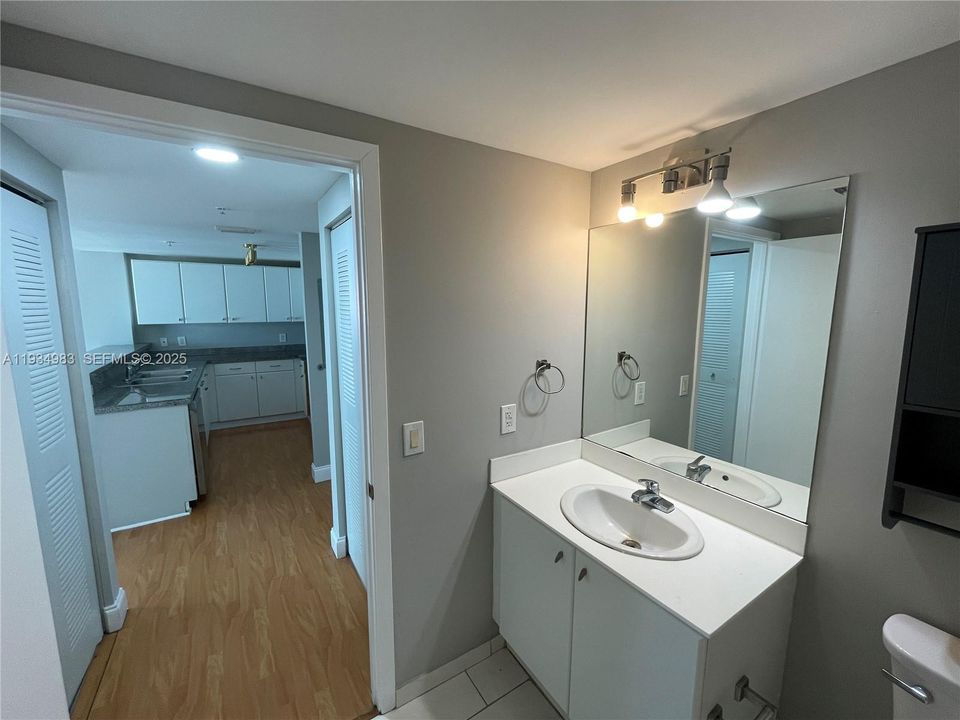 For Rent: $2,600 (1 beds, 1 baths, 629 Square Feet)