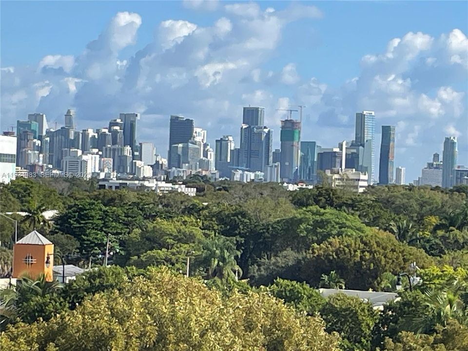 For Rent: $2,600 (1 beds, 1 baths, 629 Square Feet)