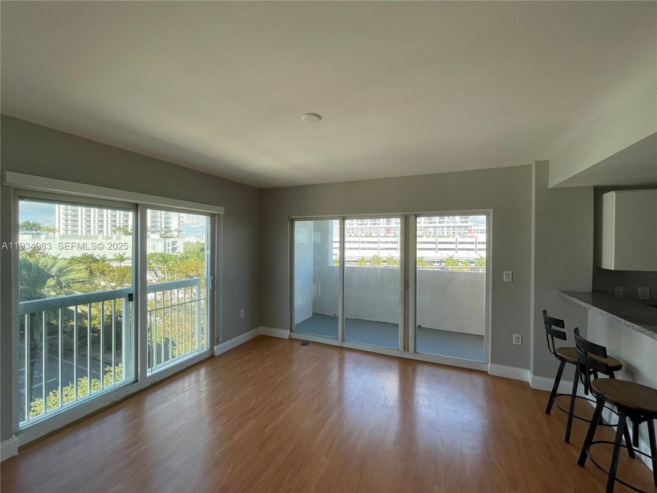For Rent: $2,600 (1 beds, 1 baths, 629 Square Feet)