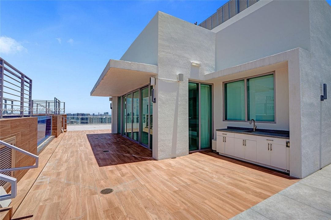 En Venta: $4,700,000 (4 camas, 4 baños, 4695 Pies cuadrados)