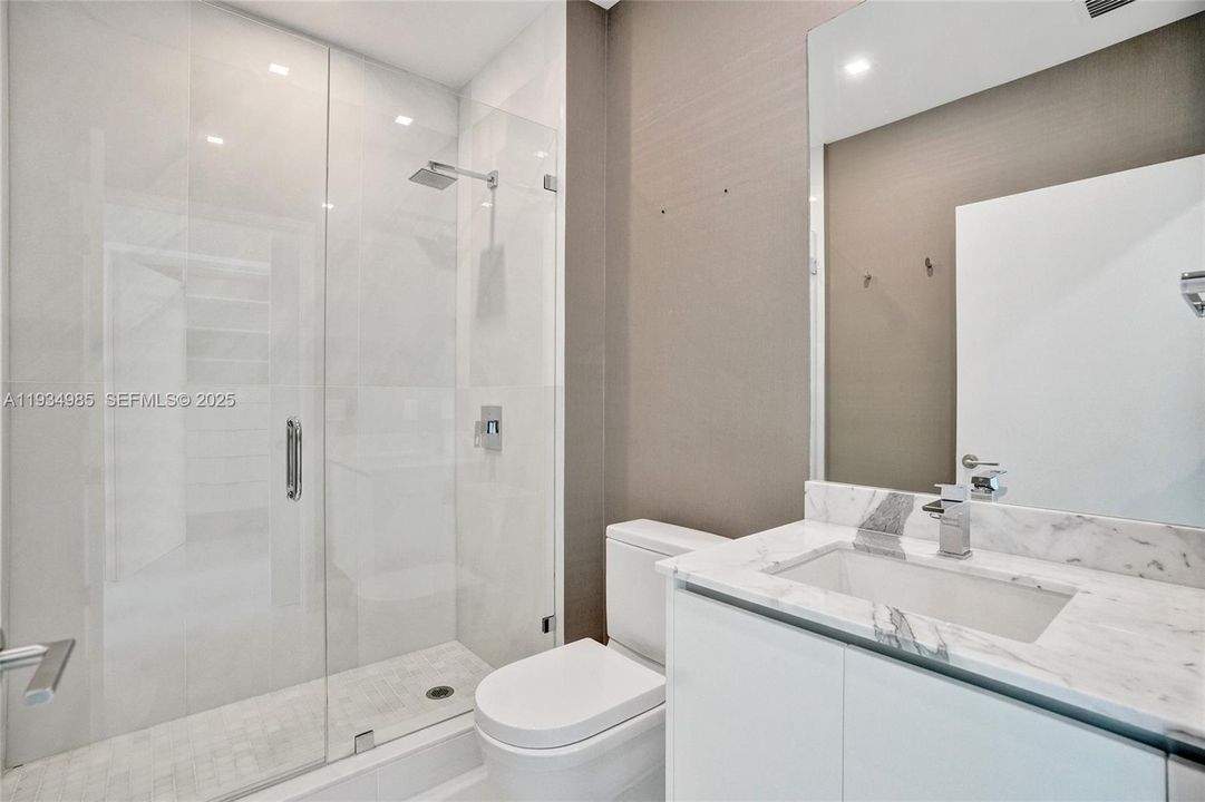 En Venta: $4,700,000 (4 camas, 4 baños, 4695 Pies cuadrados)