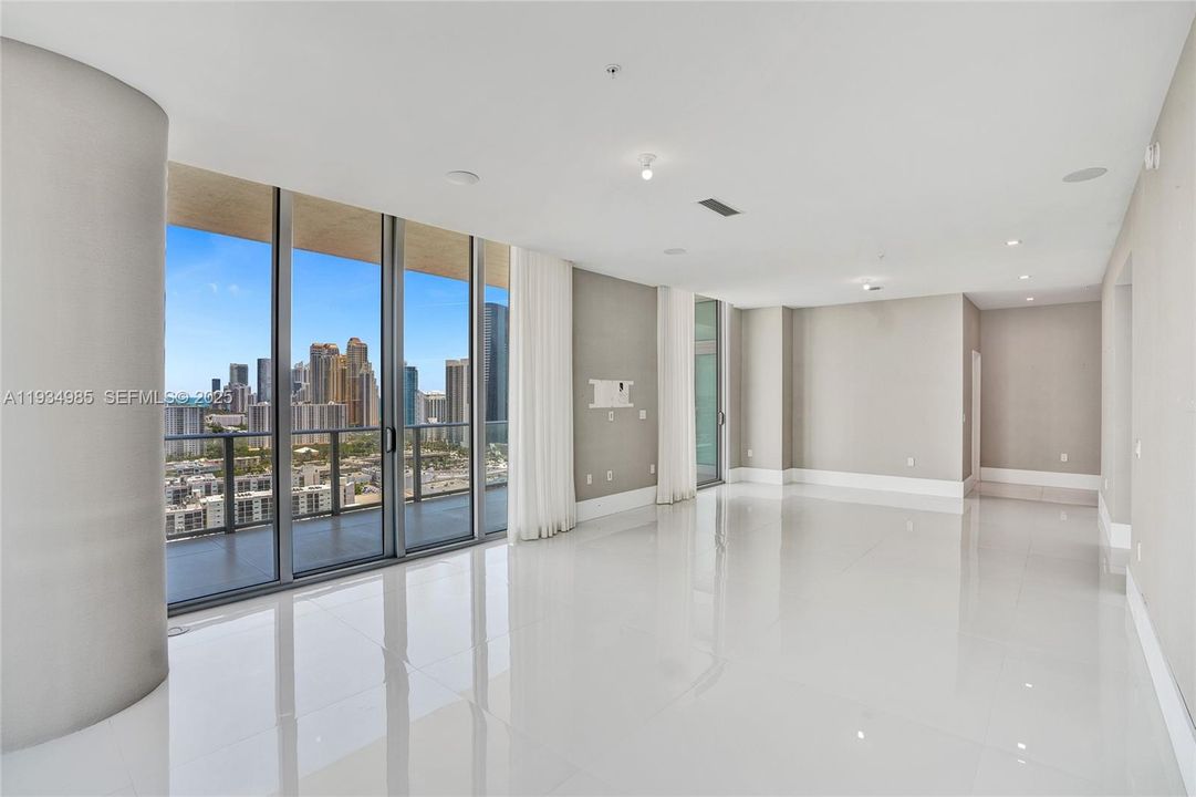 En Venta: $4,700,000 (4 camas, 4 baños, 4695 Pies cuadrados)