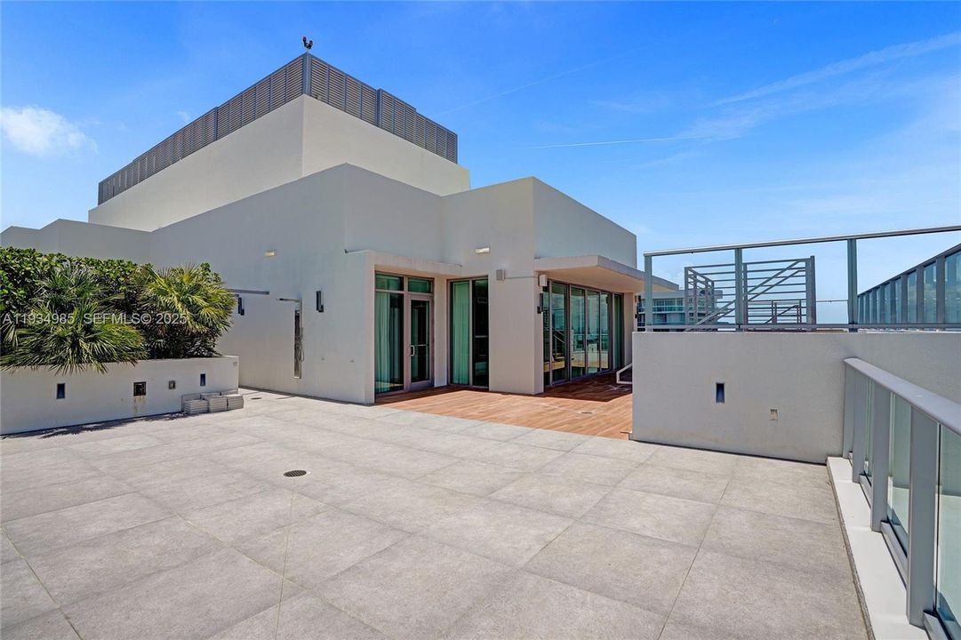 En Venta: $4,700,000 (4 camas, 4 baños, 4695 Pies cuadrados)