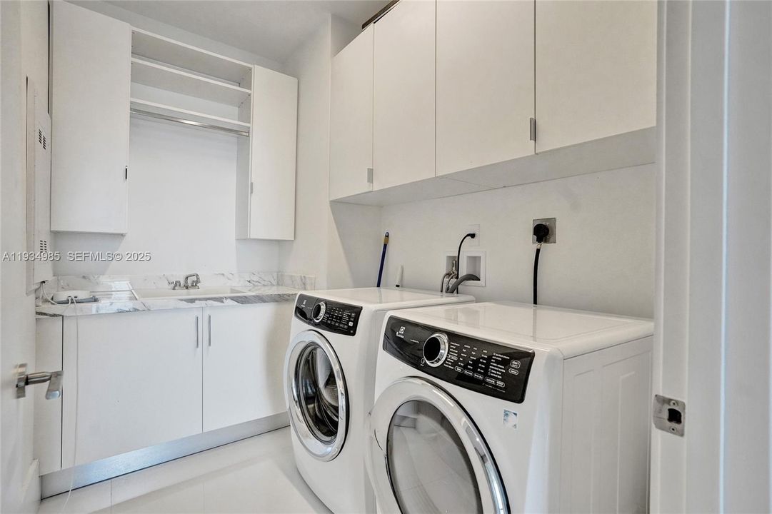 En Venta: $4,700,000 (4 camas, 4 baños, 4695 Pies cuadrados)