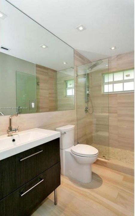 For Rent: $4,750 (2 beds, 2 baths, 1500 Square Feet)