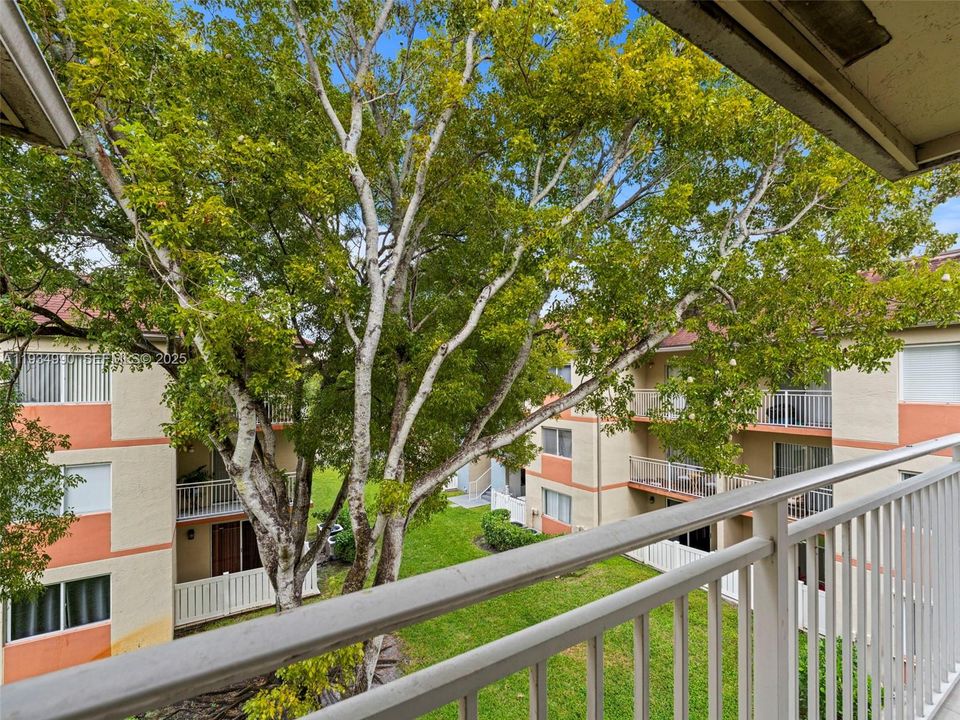 出租: $2,700 (2 贝兹, 2 浴室, 0 平方英尺)