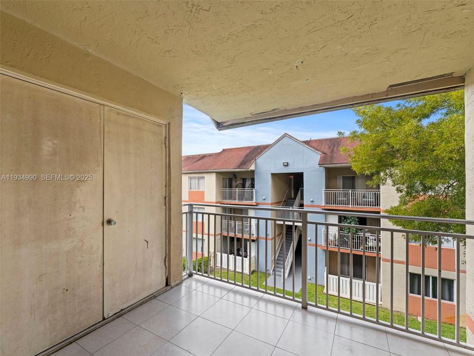 出租: $2,700 (2 贝兹, 2 浴室, 0 平方英尺)