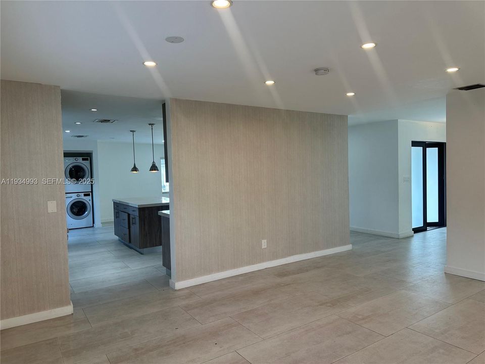 В аренду: $4,150 (4 спален, 2 ванн, 2080 Квадратных фут)