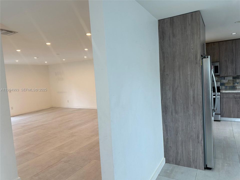 В аренду: $4,150 (4 спален, 2 ванн, 2080 Квадратных фут)