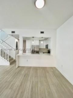 В аренду: $2,950 (3 спален, 2 ванн, 1396 Квадратных фут)