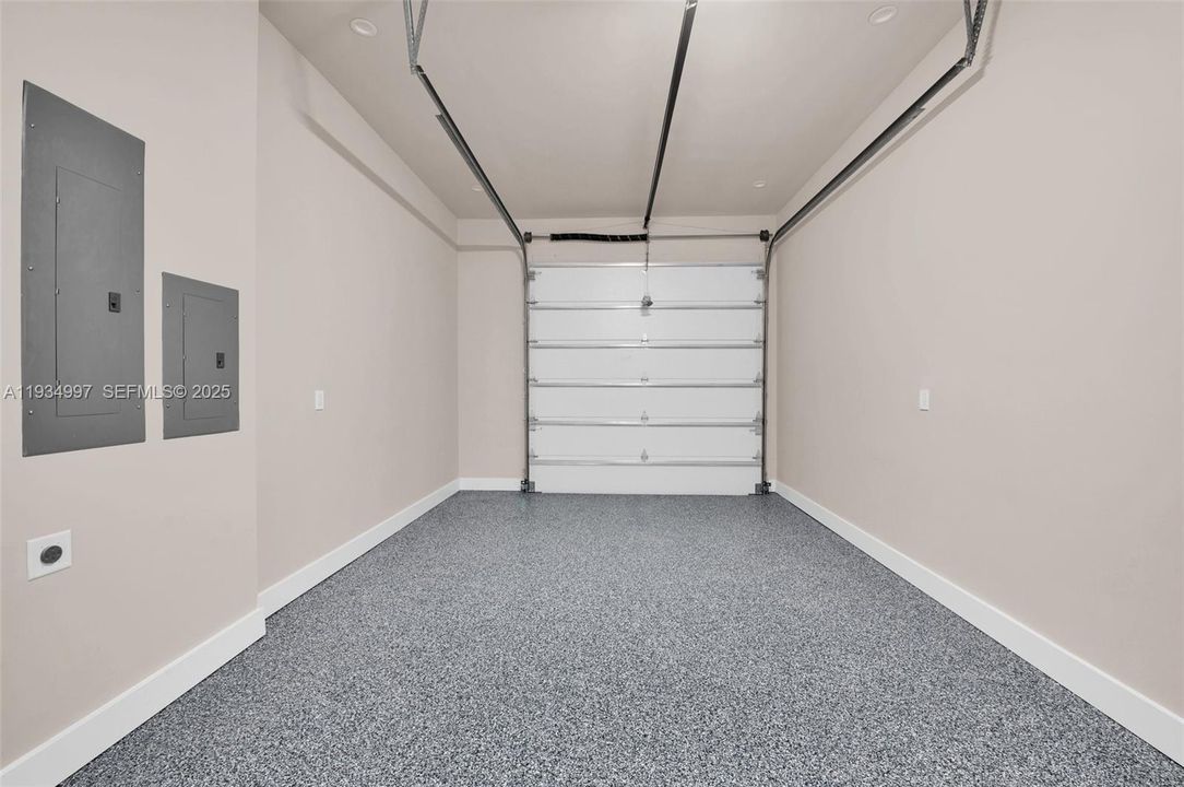 For Rent: $9,250 (3 beds, 3 baths, 0 Square Feet)