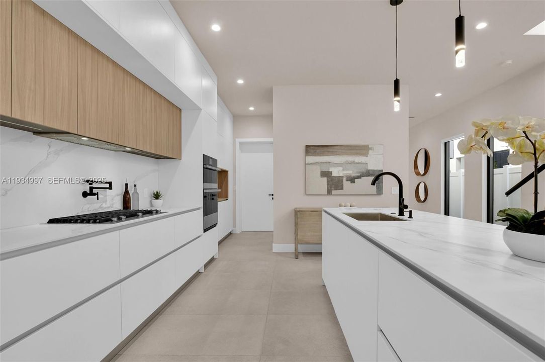 For Rent: $9,250 (3 beds, 3 baths, 0 Square Feet)