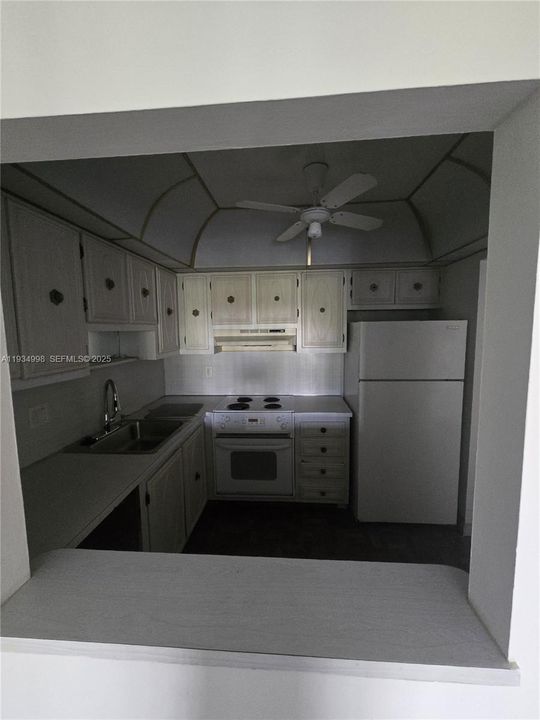 На продажу: $109,000 (1 спален, 1 ванн, 675 Квадратных фут)