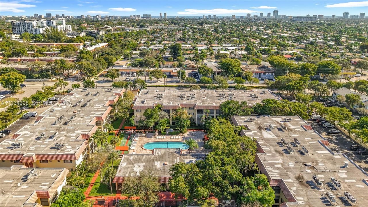 For Sale: $109,000 (1 beds, 1 baths, 675 Square Feet)