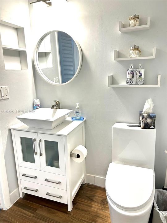 NEW VANITY, TOILET, MIRROR