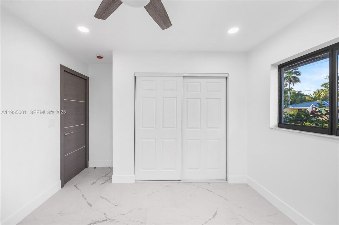 For Rent: $5,900 (4 beds, 2 baths, 1659 Square Feet)