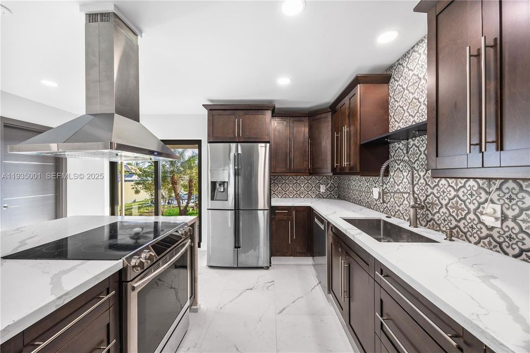 For Rent: $5,900 (4 beds, 2 baths, 1659 Square Feet)