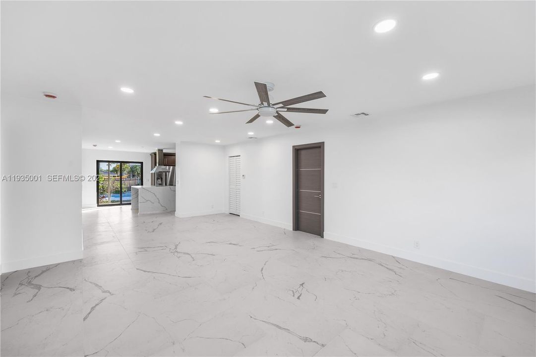 For Rent: $5,900 (4 beds, 2 baths, 1659 Square Feet)