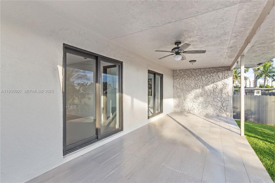 For Rent: $5,900 (4 beds, 2 baths, 1659 Square Feet)