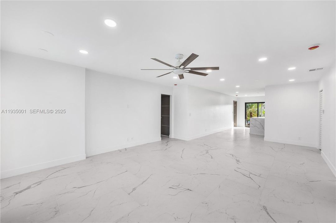 For Rent: $5,900 (4 beds, 2 baths, 1659 Square Feet)