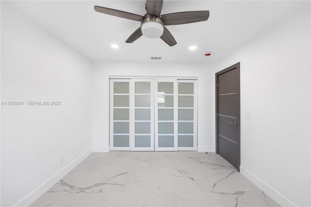 For Rent: $5,900 (4 beds, 2 baths, 1659 Square Feet)