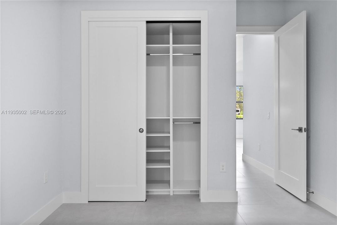 待售: $630,000 (4 贝兹, 3 浴室, 0 平方英尺)