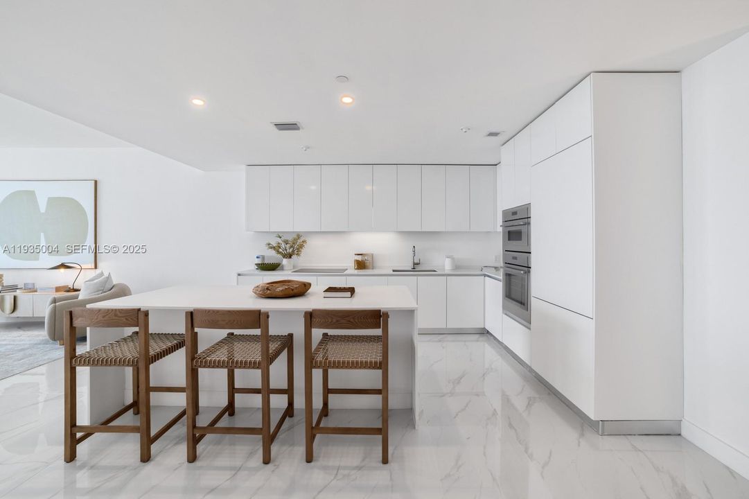 待售: $3,980,000 (4 贝兹, 5 浴室, 2895 平方英尺)