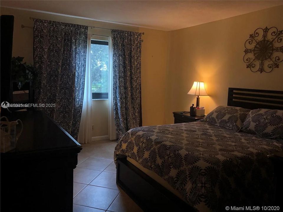 En Renta: $2,400 (2 camas, 2 baños, 1050 Pies cuadrados)