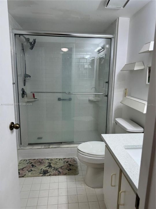 На продажу: $170,000 (2 спален, 2 ванн, 1187 Квадратных фут)