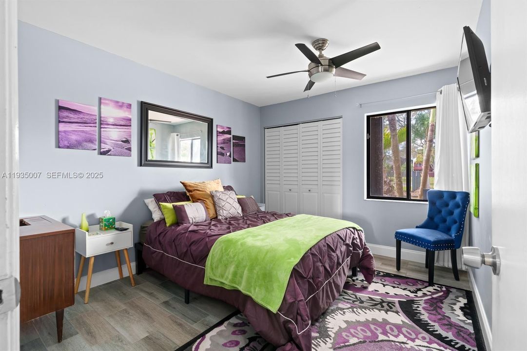 For Sale: $499,500 (3 beds, 2 baths, 1390 Square Feet)