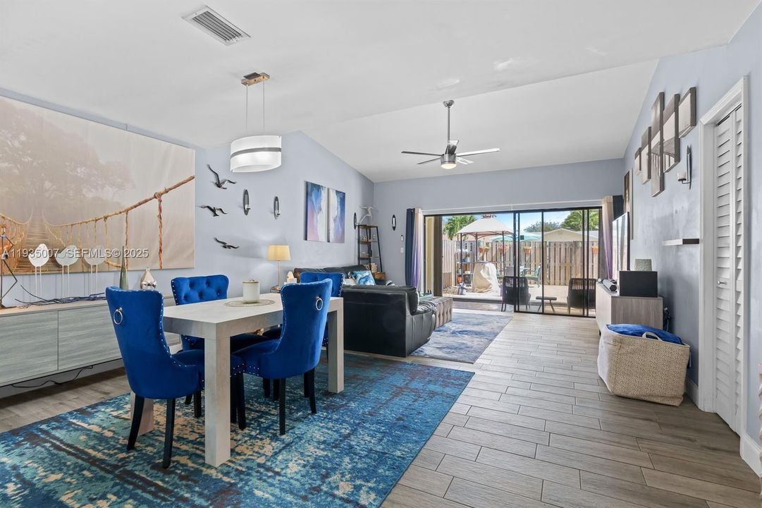 For Sale: $499,500 (3 beds, 2 baths, 1390 Square Feet)