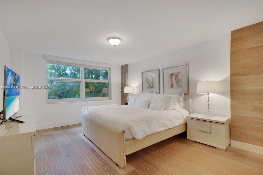 For Rent: $5,900 (2 beds, 2 baths, 1260 Square Feet)