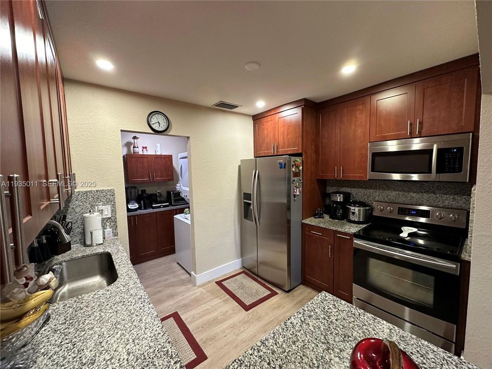 待售: $565,000 (3 贝兹, 1 浴室, 1520 平方英尺)