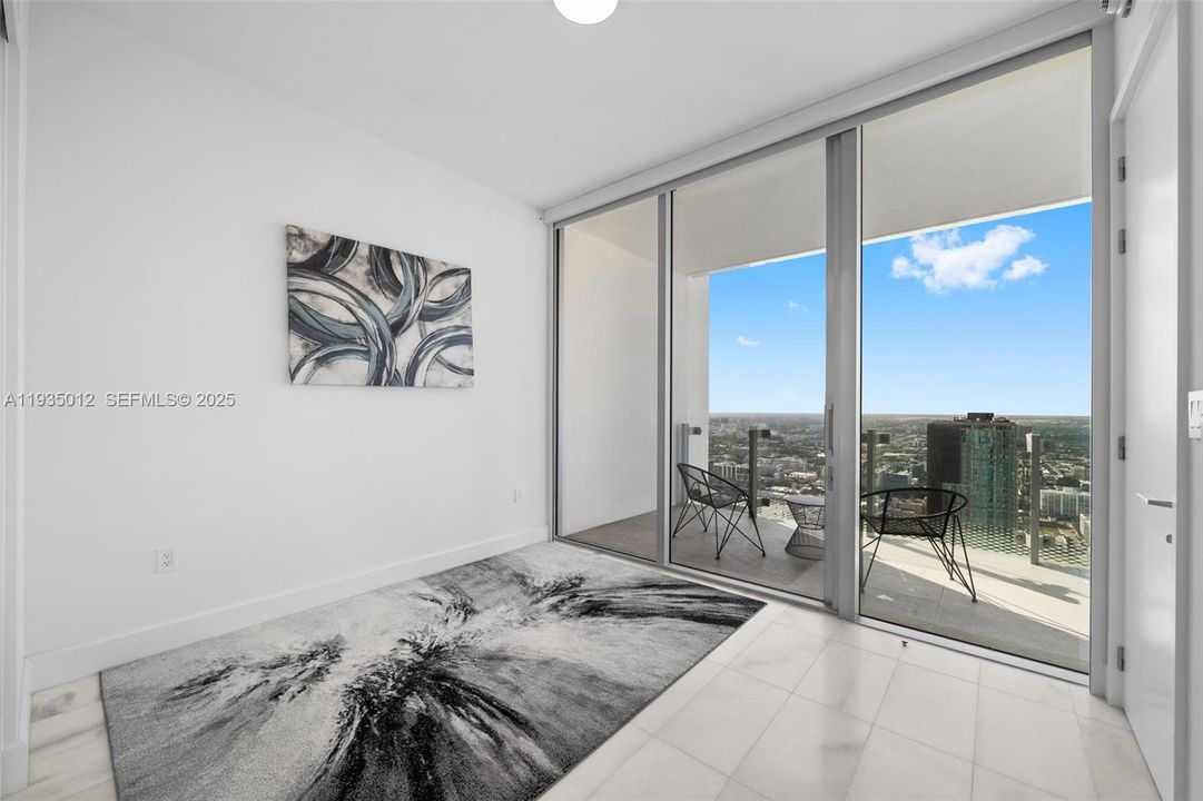 На продажу: $1,299,000 (2 спален, 2 ванн, 1134 Квадратных фут)