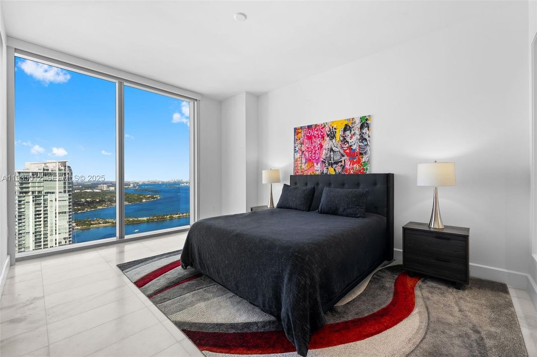 На продажу: $1,299,000 (2 спален, 2 ванн, 1134 Квадратных фут)