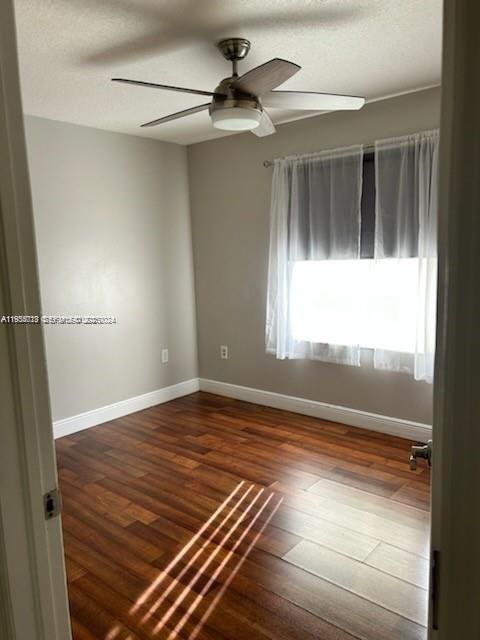 В аренду: $3,600 (3 спален, 2 ванн, 1577 Квадратных фут)