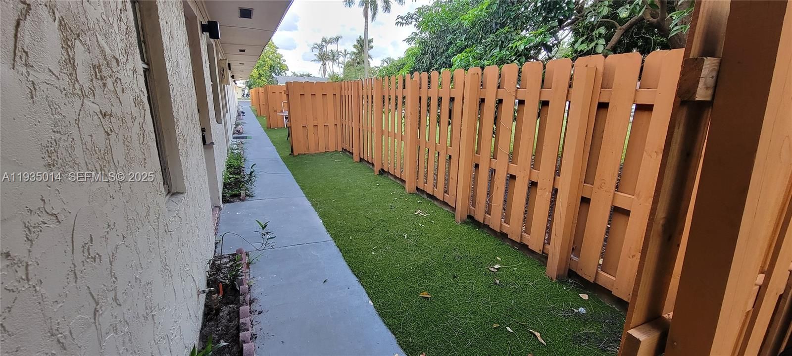 出租: $1,750 (1 贝兹, 1 浴室, 718 平方英尺)