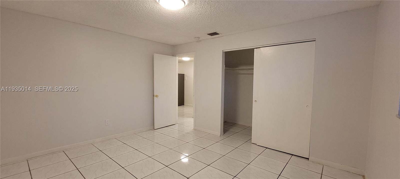 出租: $1,750 (1 贝兹, 1 浴室, 718 平方英尺)