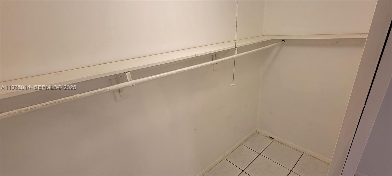 出租: $1,750 (1 贝兹, 1 浴室, 718 平方英尺)