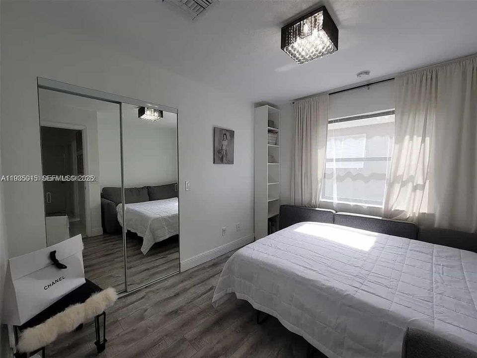 For Rent: $5,700 (3 beds, 2 baths, 2104 Square Feet)