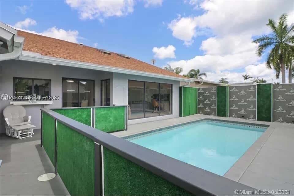 For Rent: $5,700 (3 beds, 2 baths, 2104 Square Feet)