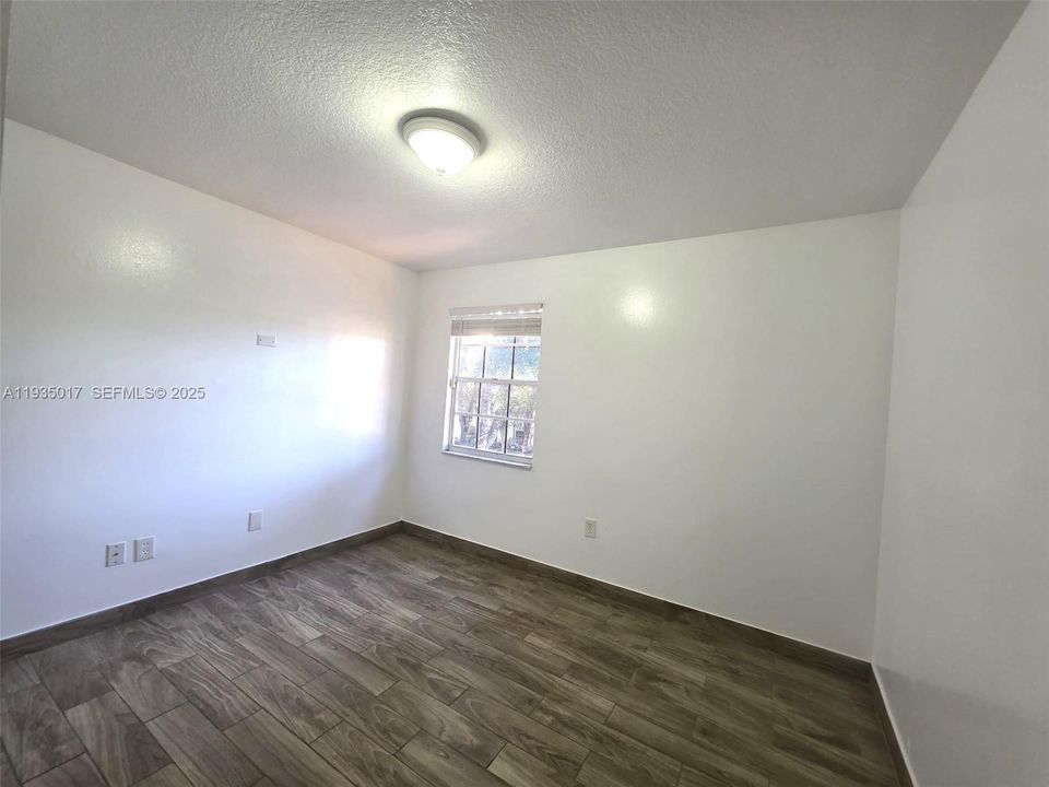 For Rent: $4,200 (3 beds, 2 baths, 1801 Square Feet)