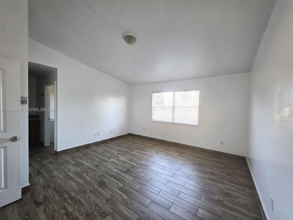 For Rent: $4,200 (3 beds, 2 baths, 1801 Square Feet)