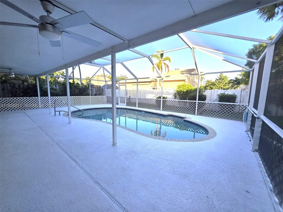 For Rent: $4,200 (3 beds, 2 baths, 1801 Square Feet)