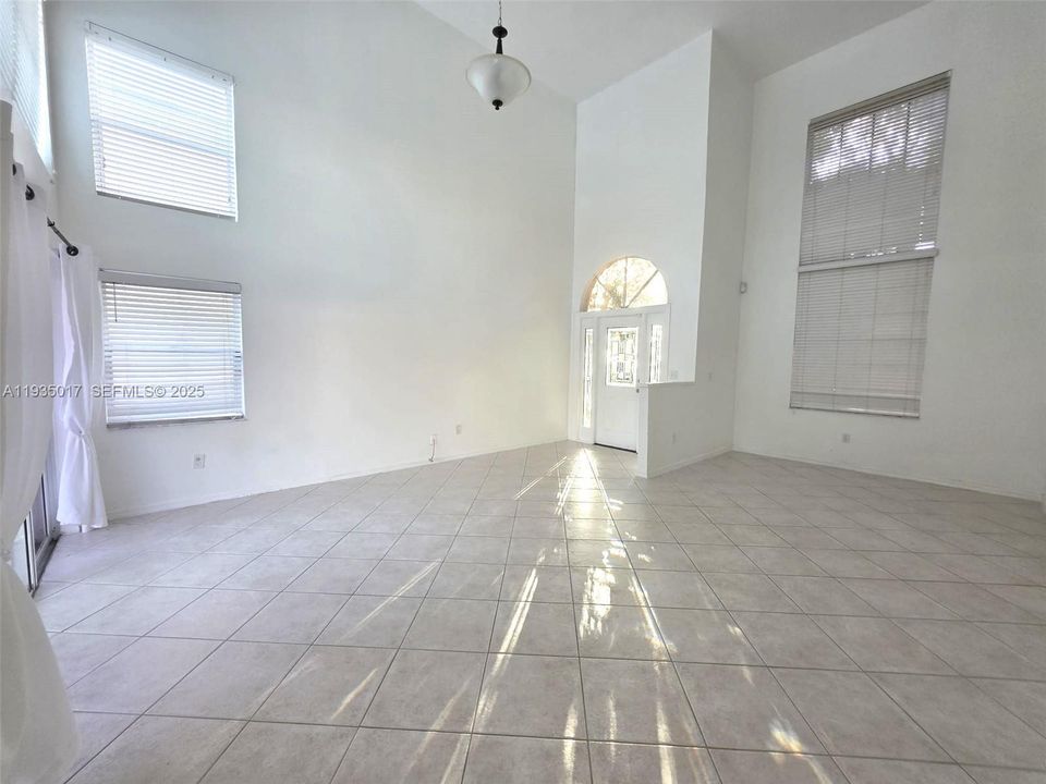 For Rent: $4,200 (3 beds, 2 baths, 1801 Square Feet)