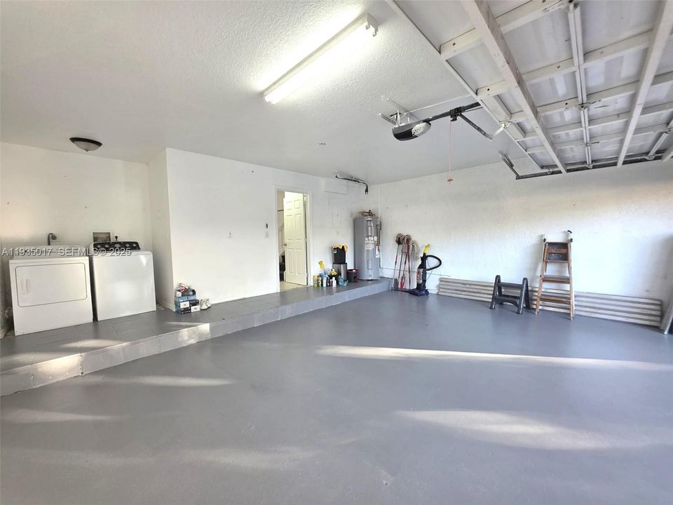 For Rent: $4,200 (3 beds, 2 baths, 1801 Square Feet)